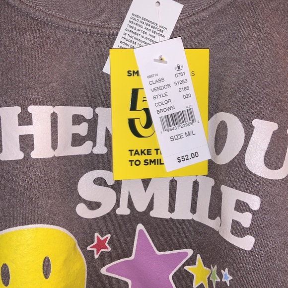 THE ORIGINAL SMILEY BRAND SWEATSHIRT….🙂💗🎀🛍️🥰 - Picture 3 of 6